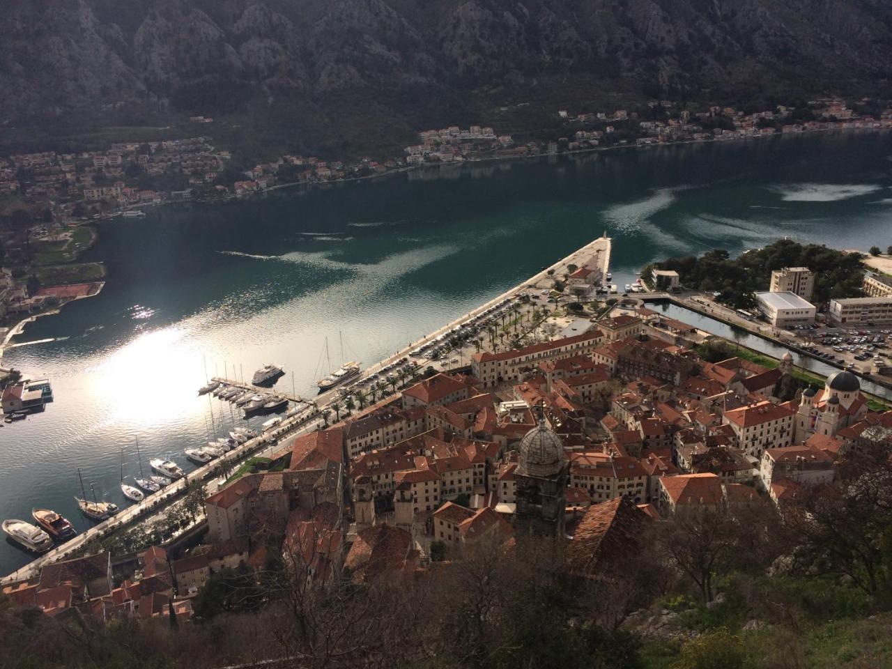 Chic & Stylish With Seaview-Terrace - Kotor Indah Apartman Kültér fotó